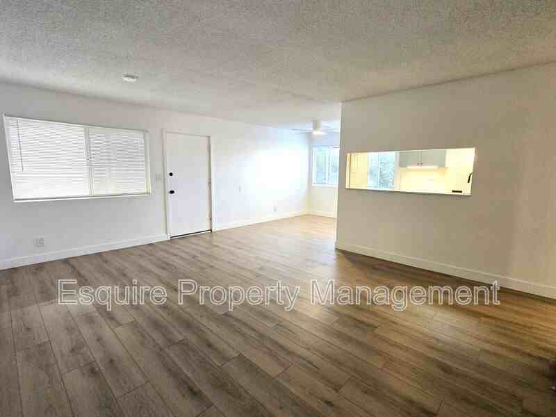 751 W Channel Islands Blvd #1 - Photo 3 of 16