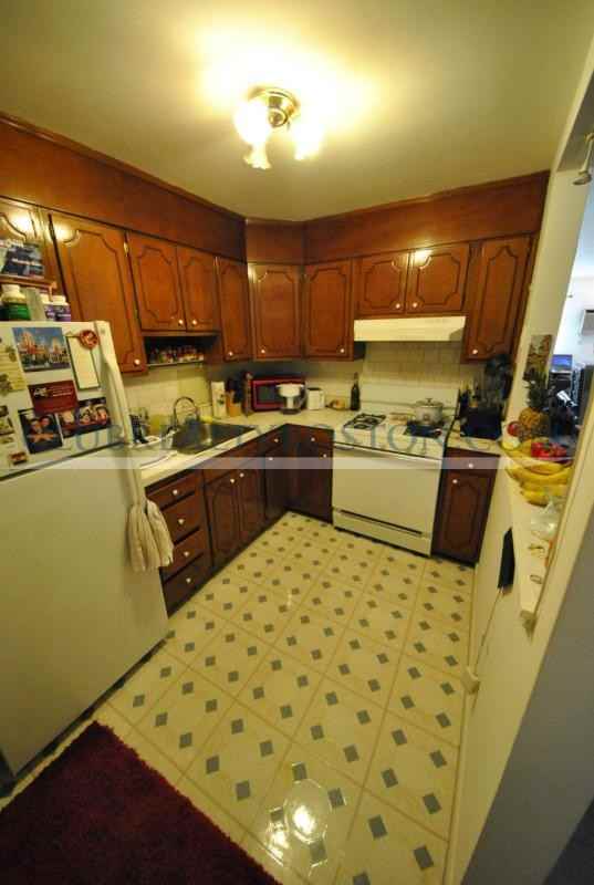 530 Washington St #11 - Photo 3 of 9