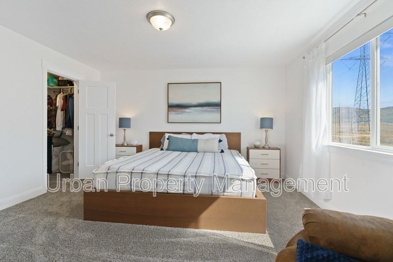 4082 N Poplar St - Photo 5 of 12
