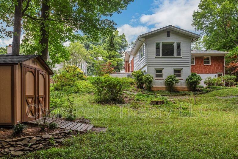 10211 Fox Ln - Photo 4 of 38