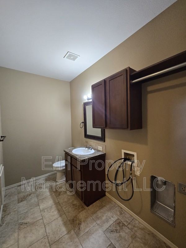 2146 N Woodlawn Blvd - Photo 5 of 46