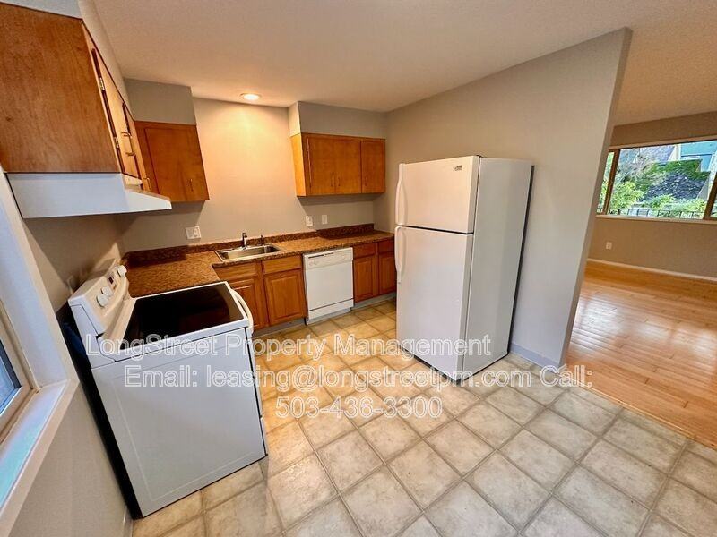 121 Se 30th Pl - Photo 3 of 24