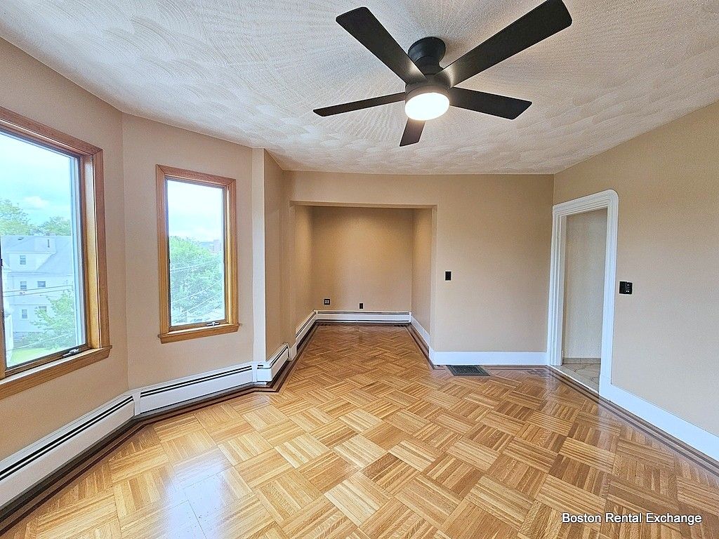 238 School St #3 - Photo 4 of 24