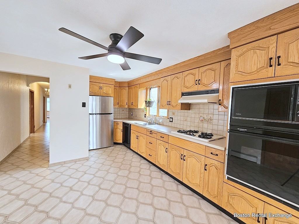 238 School St #3 - Photo 5 of 24