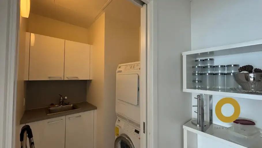 277 Thurlow St #1102 - Photo 7 of 15