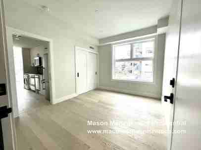 71 Border St #5 - Photo 2 of 6
