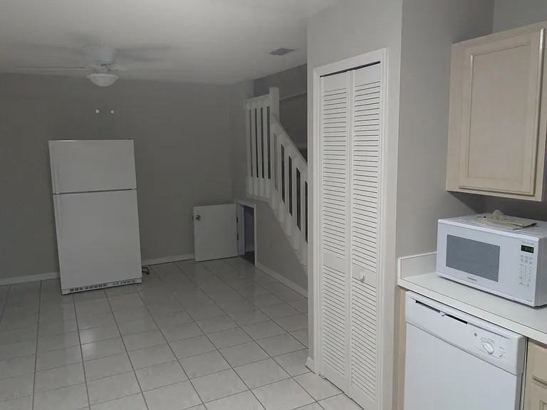 9509 Chandon Dr #NA - Photo 6 of 20