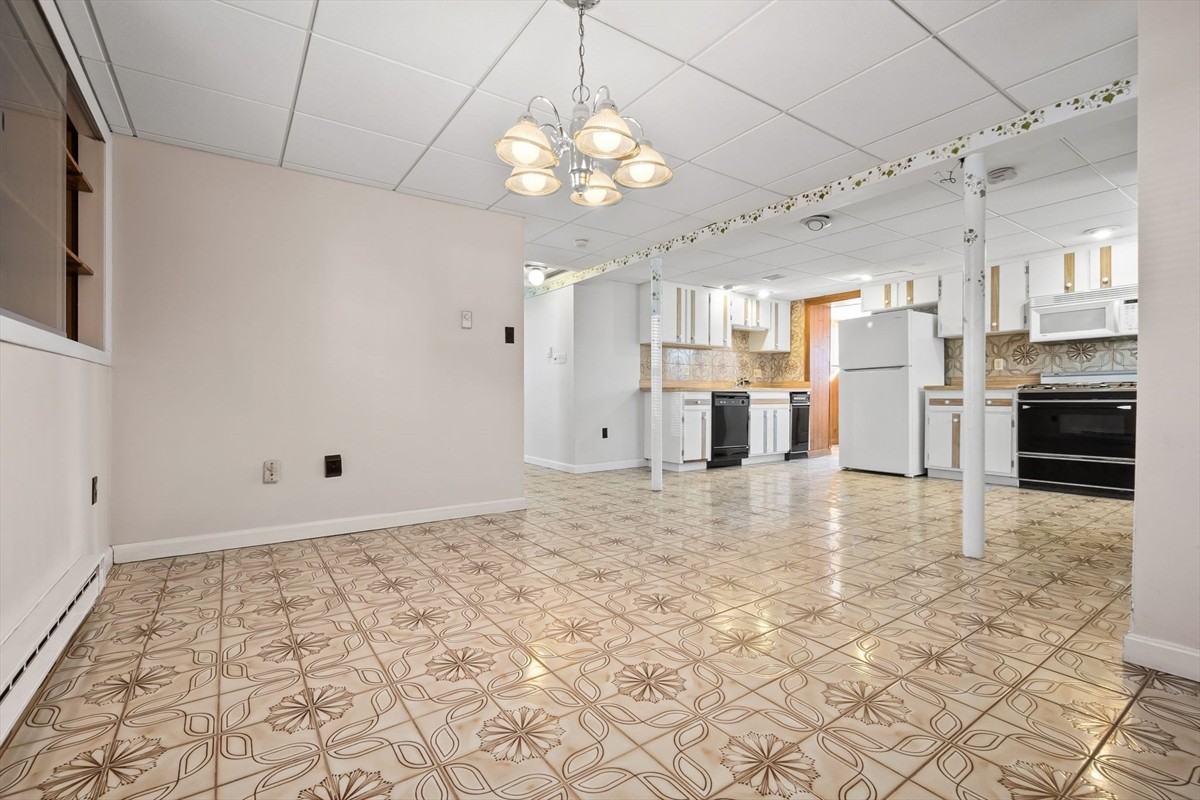 123 Augustus St #B - Photo 6 of 6