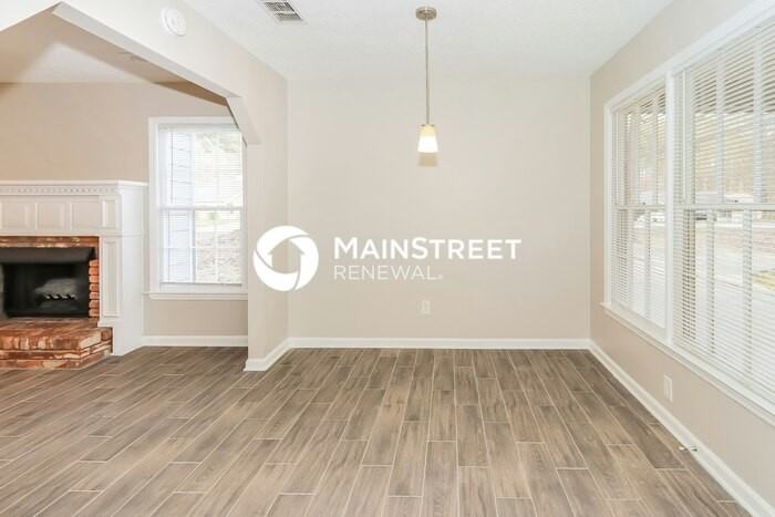 170 Woodcrest Dr - Photo 5 of 17