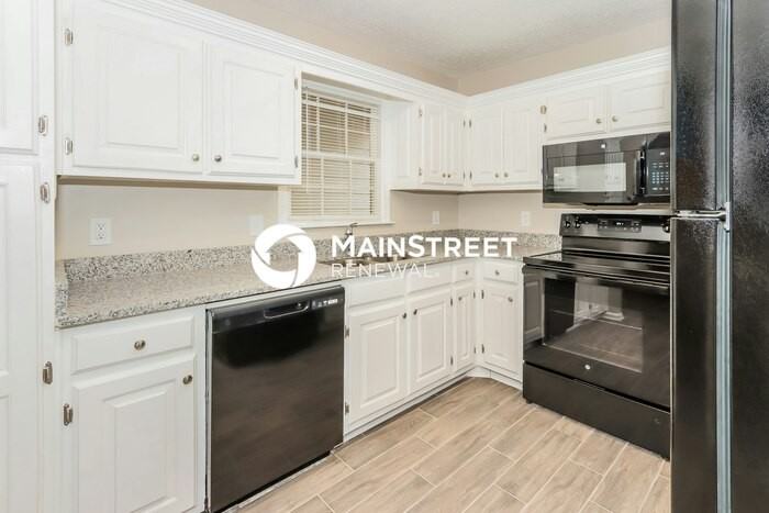 170 Woodcrest Dr - Photo 7 of 17