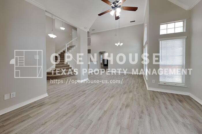 518 Mercer St - Photo 5 of 22