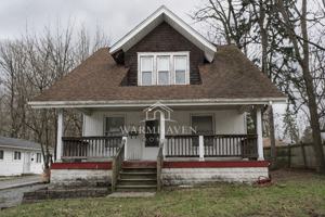 featured image of 991 Diana Ave