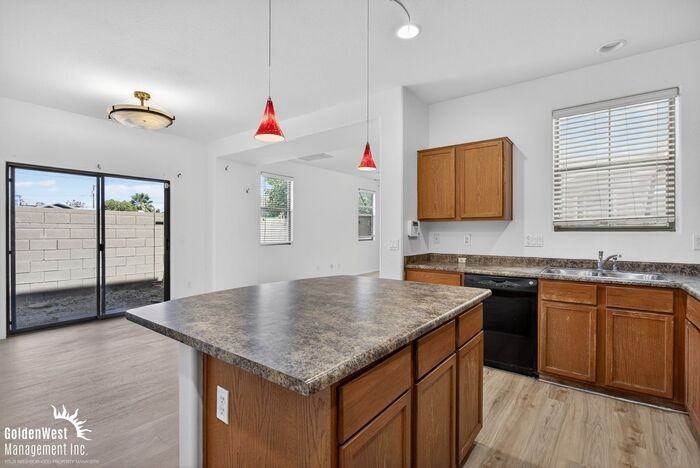 7117 S 7th Ln - Photo 7 of 22