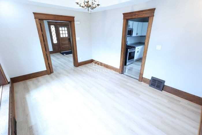 91 Westwood Ave - Photo 4 of 15