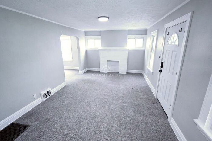 1318 Arnold Ave - Photo 3 of 15