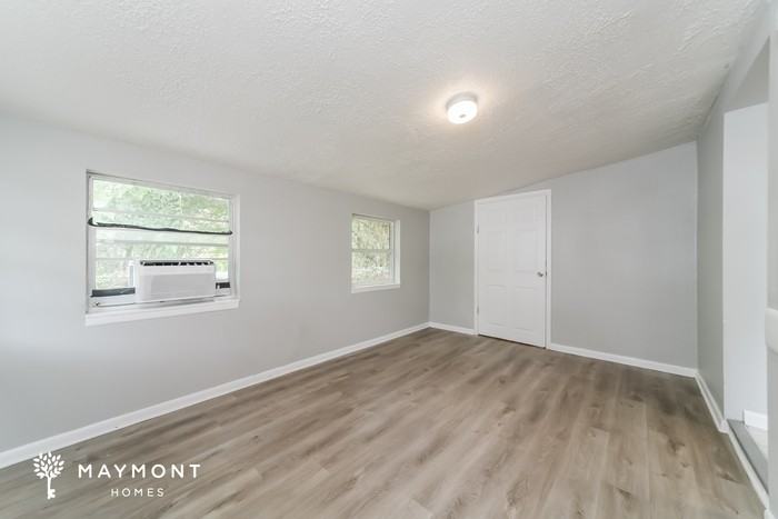 3823 Avenue J Nw - Photo 6 of 14