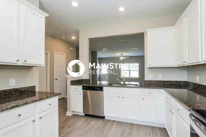 25242 Dickens Dr - Photo 6 of 17