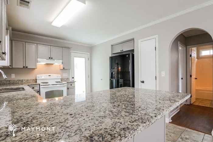 349 Camden Cove Cir - Photo 6 of 11