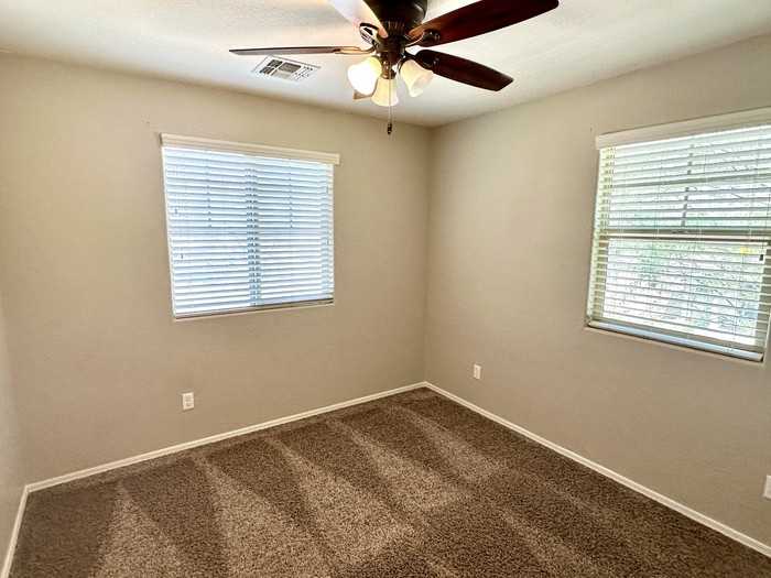 7363 W Cambridge Ave - Photo 3 of 22