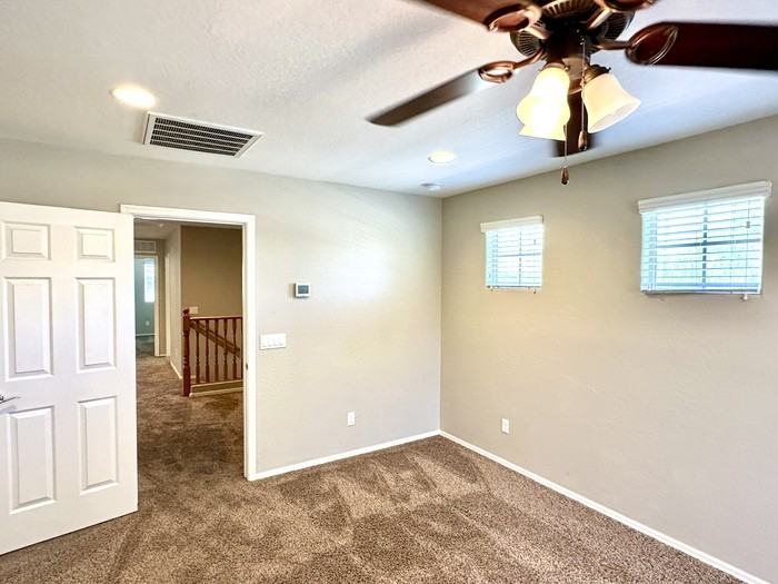 7363 W Cambridge Ave - Photo 4 of 22