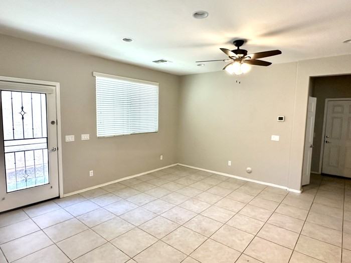 7363 W Cambridge Ave - Photo 6 of 22
