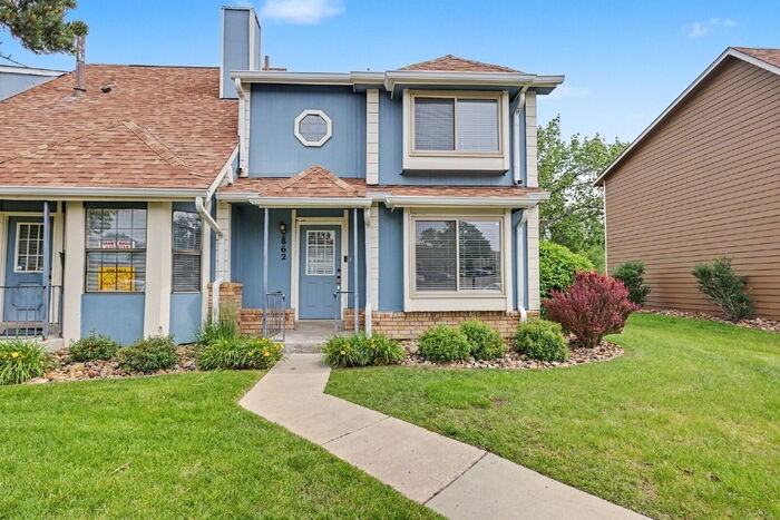 862 London Green Way - Photo 2 of 31