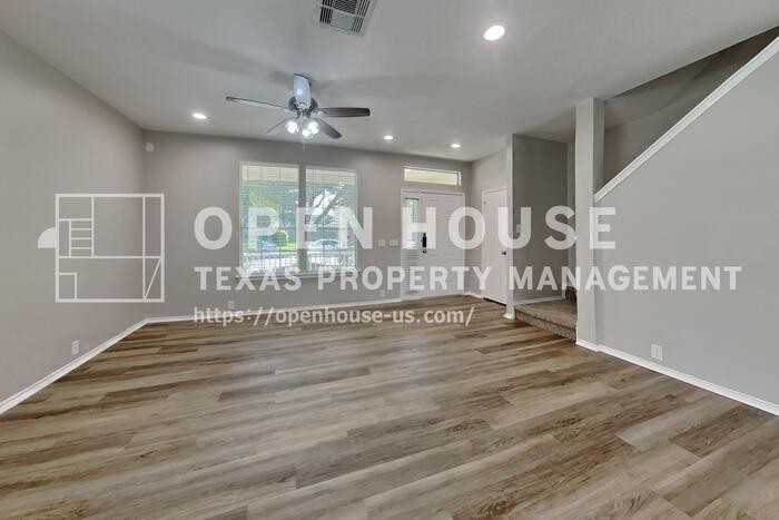 6211 Gillian Park Dr - Photo 4 of 20