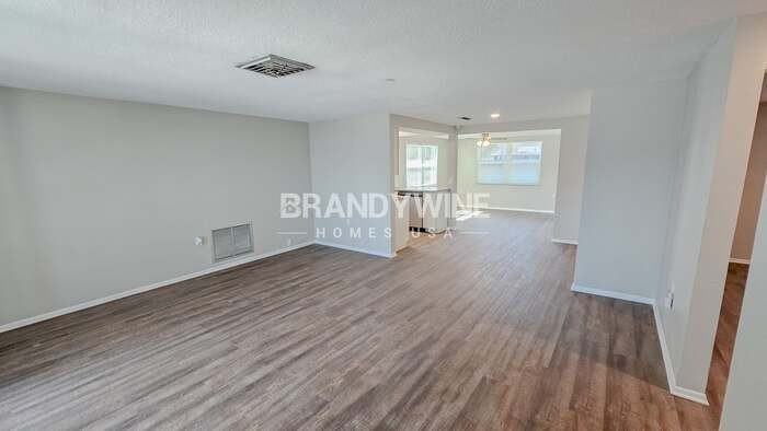 6914 Tierra Verde St - Photo 3 of 18
