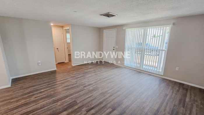 6914 Tierra Verde St - Photo 5 of 18