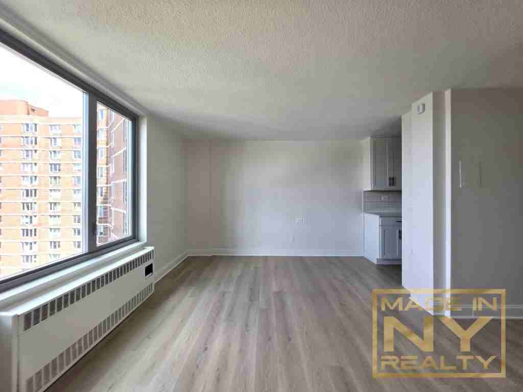 3333 Broadway #D15B - Photo 3 of 6