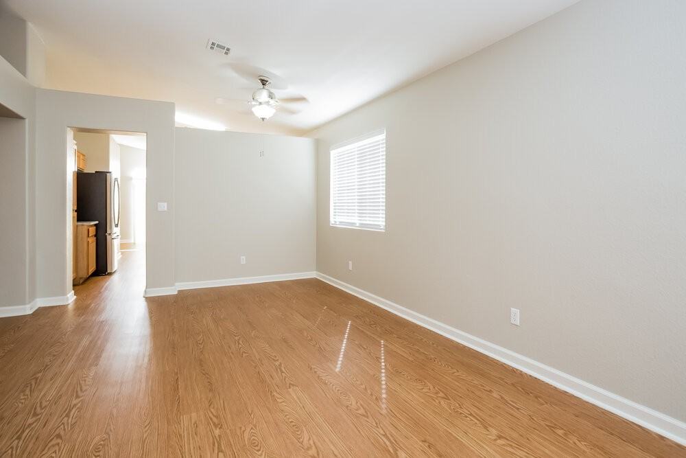 5916 Round Castle St - Photo 2 of 15