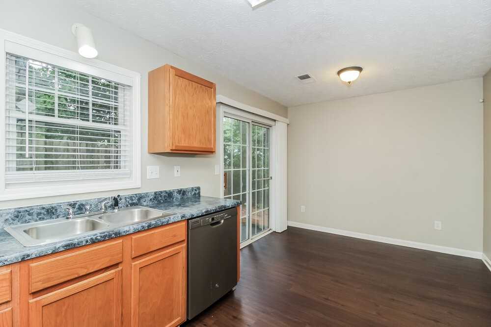 2320 Kissing Tree Ln Se - Photo 7 of 17