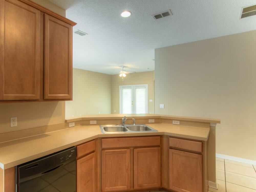 14122 Sapphire Bay Cir - Photo 4 of 17