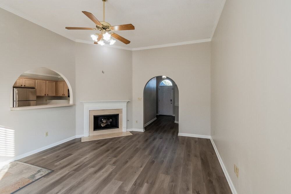 406 N Ericson Rd - Photo 4 of 16