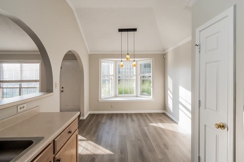 406 N Ericson Rd - Photo 6 of 16