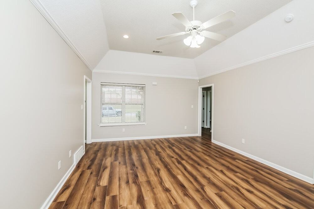 355 Village Dr - Photo 4 of 16
