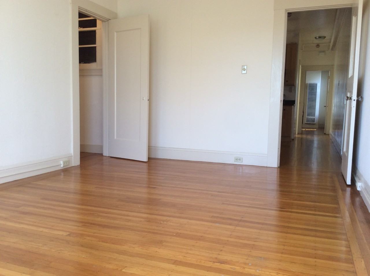 557 Capp St #6 - Photo 3 of 21