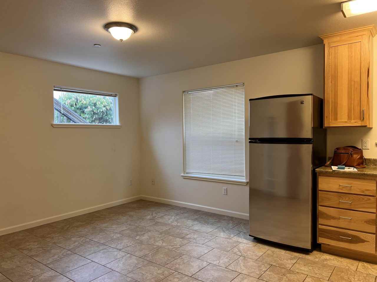 1650 Margo Lane. A - Photo 4 of 6