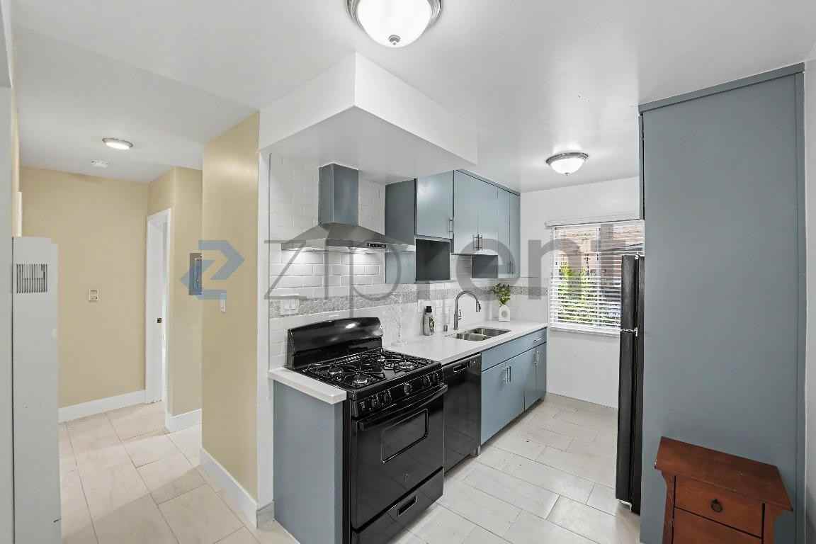 10623 S Budlong Ave #2 - Photo 4 of 14