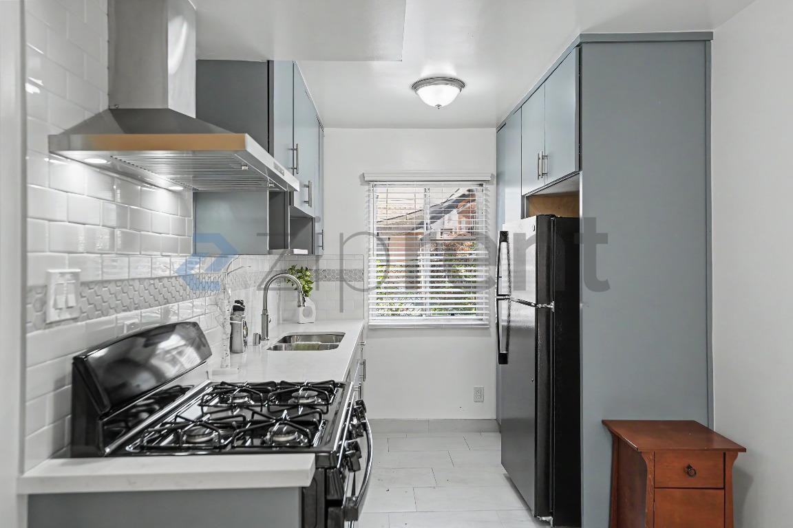 10623 S Budlong Ave #2 - Photo 5 of 14