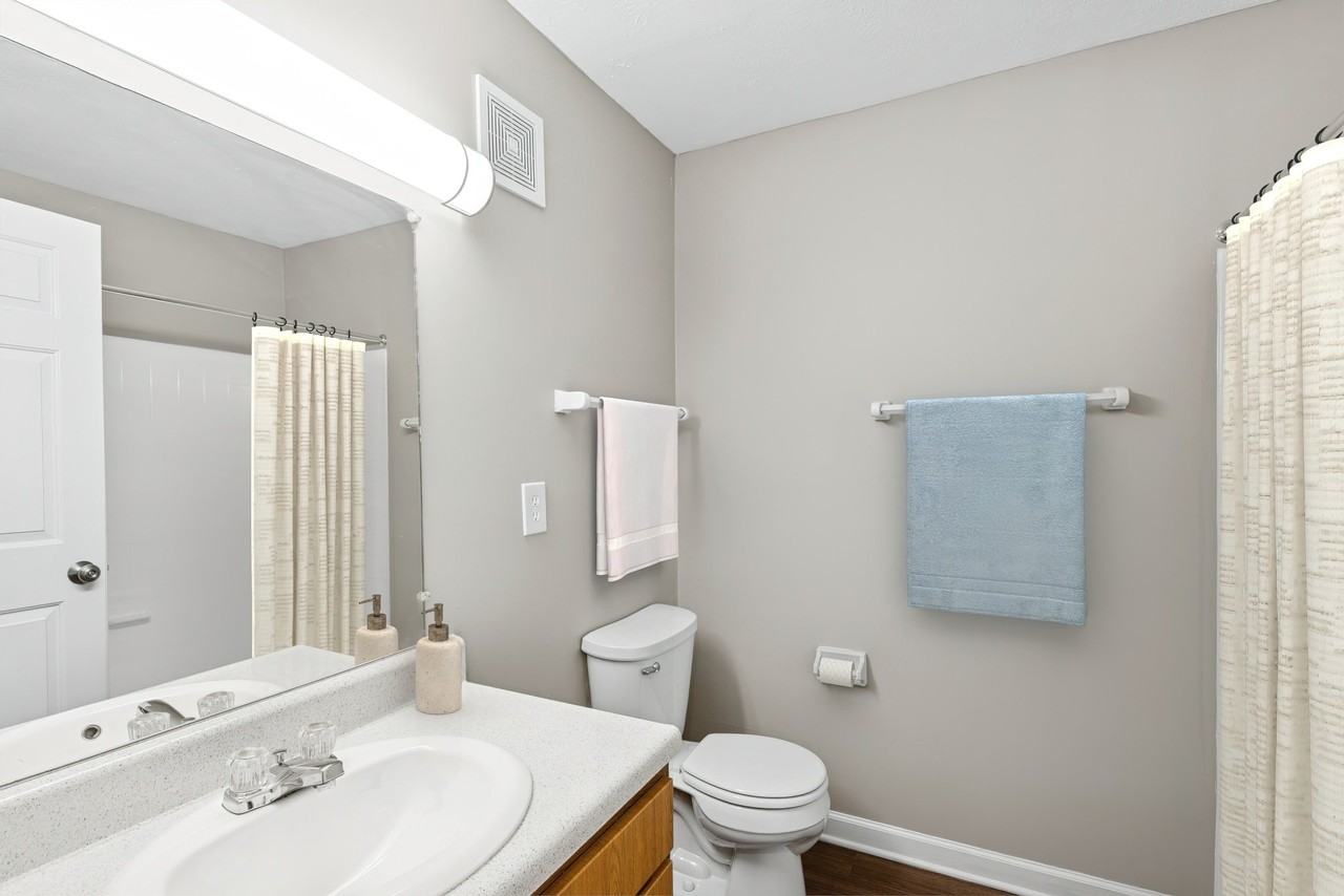 Waterfront Pointe - Photo 3 of 14