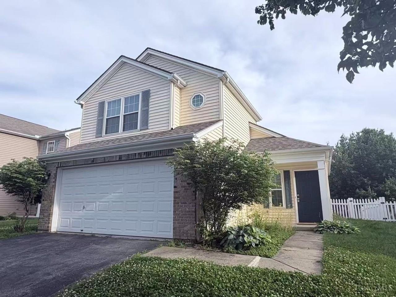 311 Heftner Cir - Photo 2 of 15