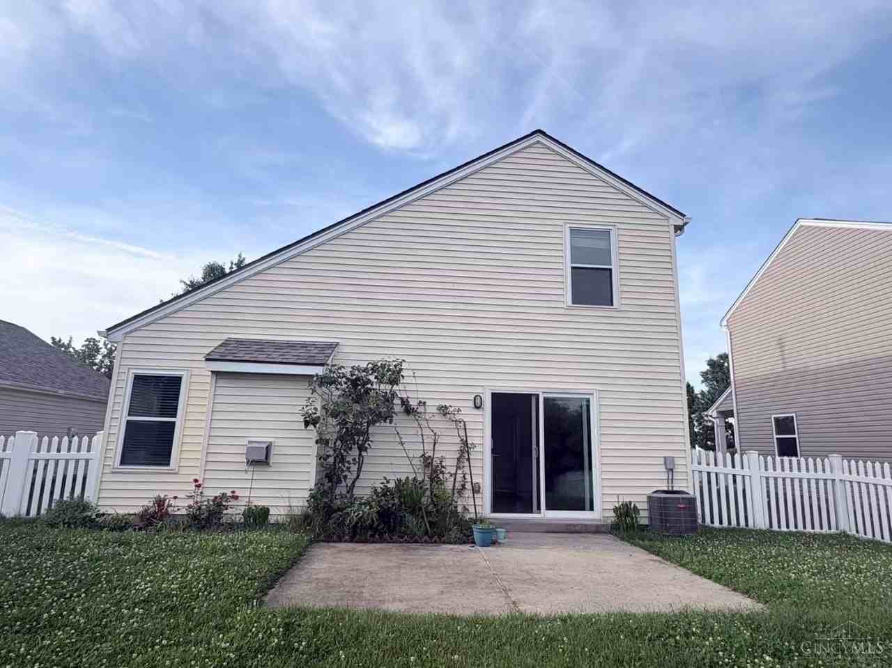 311 Heftner Cir - Photo 3 of 15