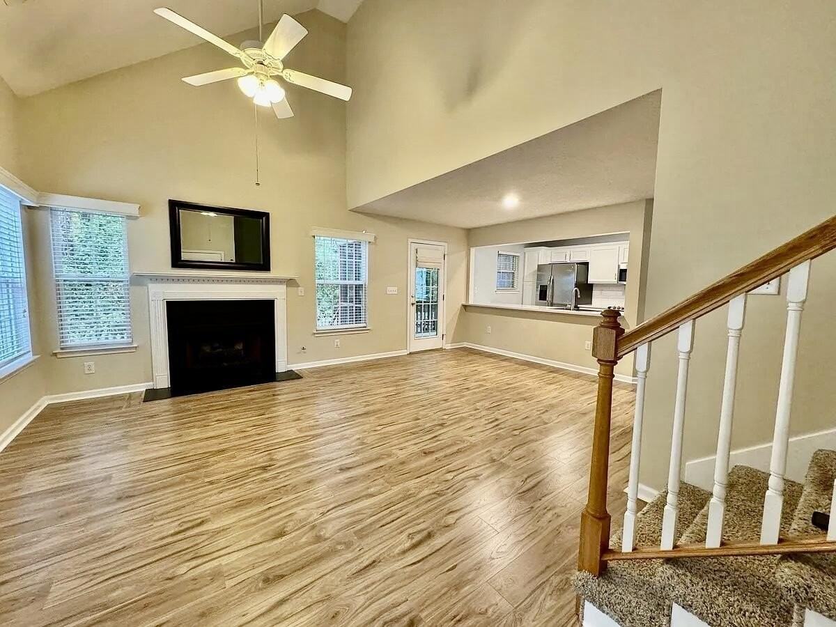 380 Stefan Dr - Photo 3 of 16