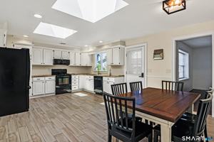 featured image of 8 Woodchuck Ct