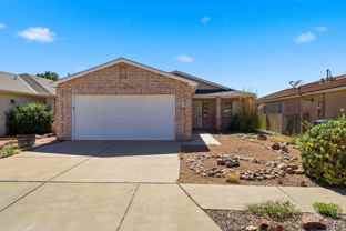 8319 Santa Clarita St Ne - Photo 1 of 1