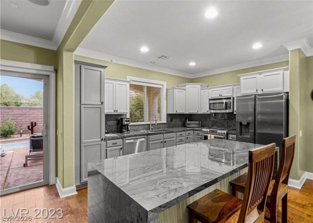 7086 Positano Hill Ave - Photo 4 of 22