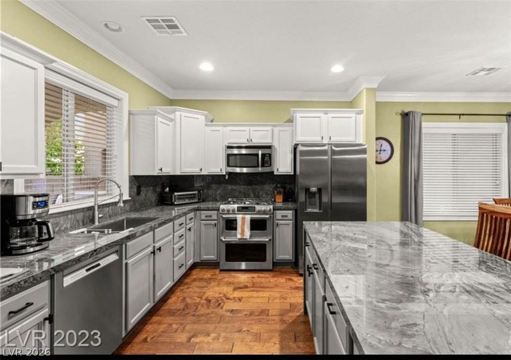 7086 Positano Hill Ave - Photo 5 of 22