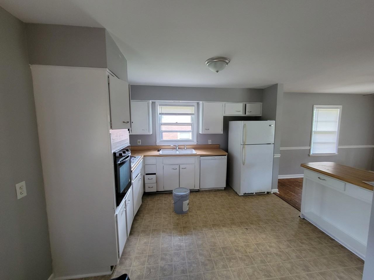 1728 Shenandoah Dr - Photo 3 of 9