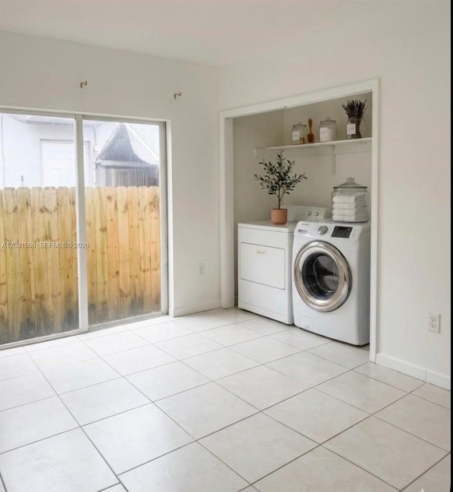 3431 Sw 14th St #3433 - Photo 5 of 14